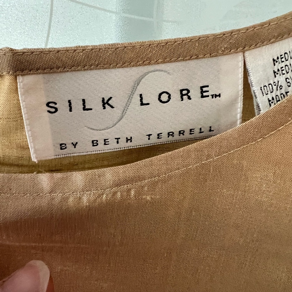 Silk Lore by Beth Terrell π― silk button down jacket and tank top. Size M NWT - Picture 8 of 13